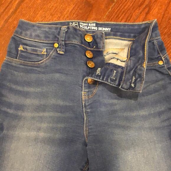 NOBO Classic High Rise Blue Faded Skinny Jeans - Picture 3 of 7